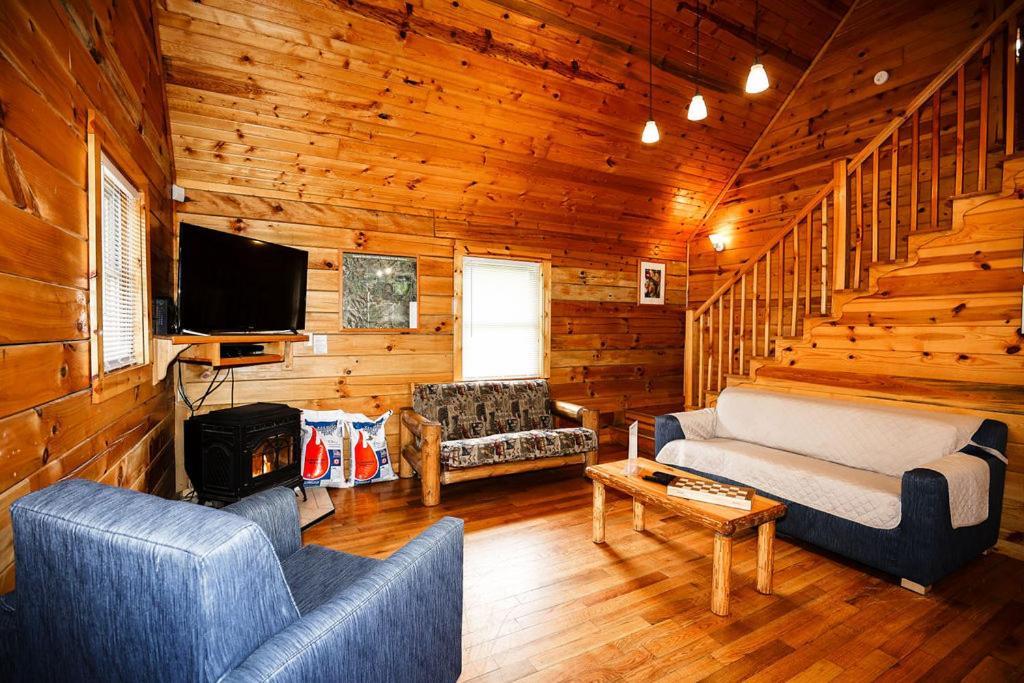 The Cabins At Pine Haven - Beckley Beaver Exteriör bild
